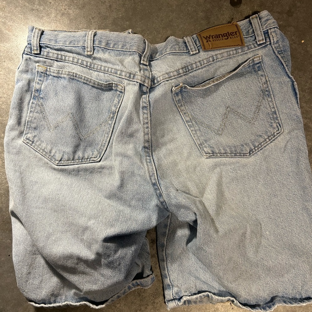 VINTAGE WRANGLER JEAN SHORTS
